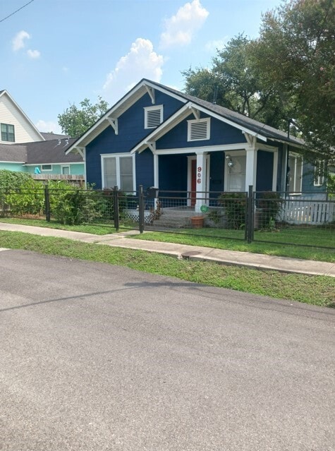 906 E 24th St in Houston, TX - Building Photo - Building Photo