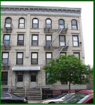 528 50th St Apartments