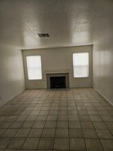 1244 Lucia Dr in Las Vegas, NV - Foto de edificio - Building Photo