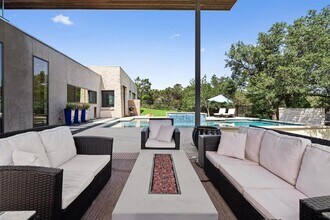 1302 Socorro Dr in Austin, TX - Building Photo - Building Photo