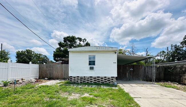 property at 1938 Dixie Ln
