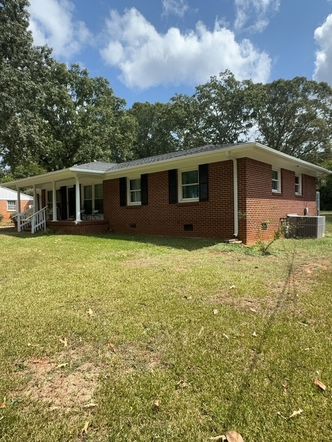 109 C-5-64 in Pendleton, SC - Building Photo - Building Photo