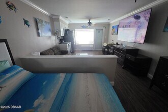 935 S Atlantic Ave in Daytona Beach, FL - Building Photo - Building Photo