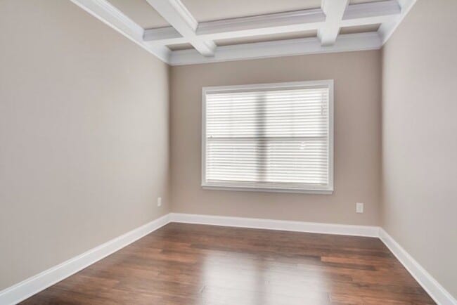 property at 260 Wentworth Pl