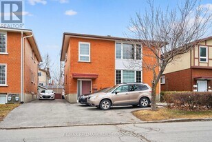 2636 Regina St in Ottawa, ON - Building Photo