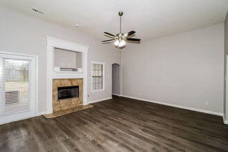 65 Penny Ln in Oakland, TN - Foto de edificio - Building Photo