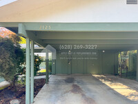 2125 Trillium St in Eugene, OR - Foto de edificio - Building Photo