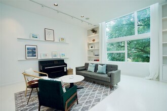 1820 Southmore Blvd in Houston, TX - Building Photo - Building Photo