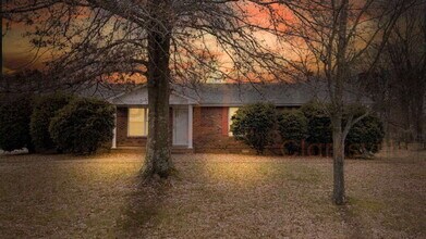 3412 Melrose Dr in Clarksville, TN - Foto de edificio - Building Photo