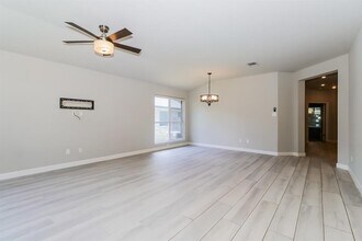 9604 Kangaroo Ln in Austin, TX - Building Photo - Building Photo