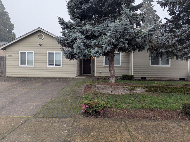 1335 46th Pl SE in Salem, OR - Building Photo - Building Photo