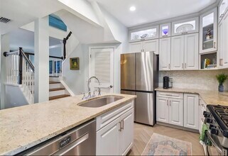 2311 W Morrison Ave, Unit 22 in Tampa, FL - Building Photo - Building Photo