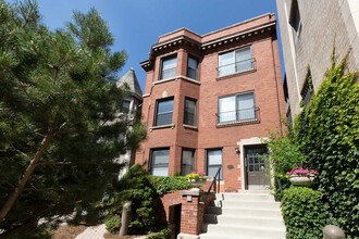 Cornell Terrace in Chicago, IL - Foto de edificio - Building Photo