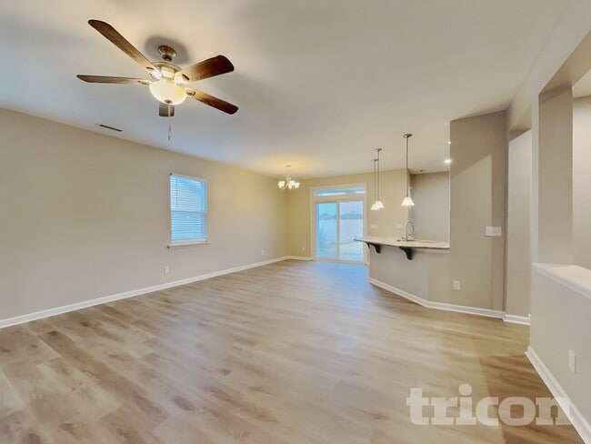 932 Avondale Dr in Clayton, NC - Building Photo - Building Photo