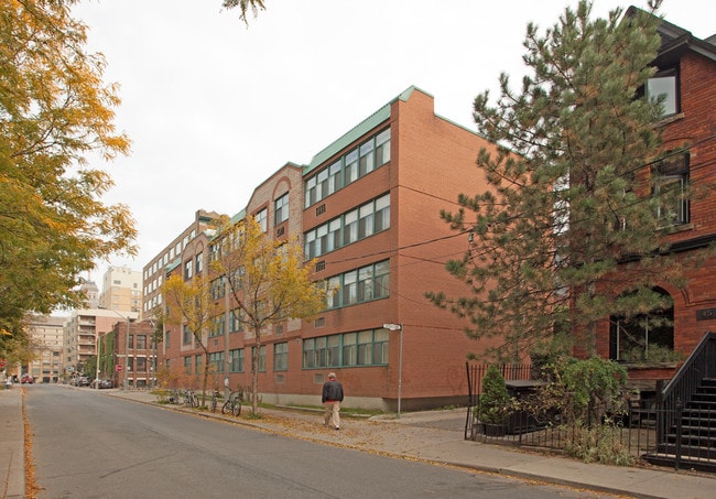 190 John Street in Toronto, ON - Building Photo - Building Photo