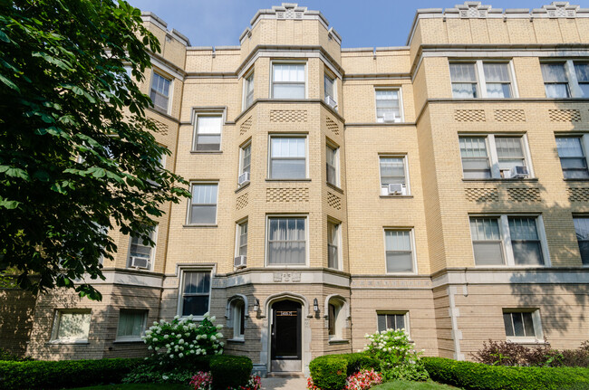 property at 407 S East Ave