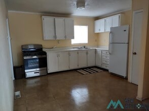 1108 S Santa Catalina St in Deming, NM - Building Photo - Building Photo