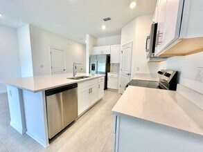 173 Riverfront Wy in Edgewater, FL - Building Photo - Building Photo