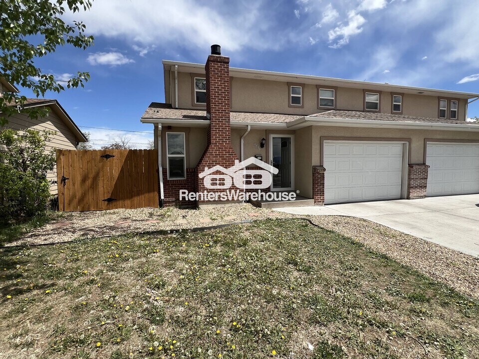 8838 Lowell Blvd in Westminster, CO - Building Photo