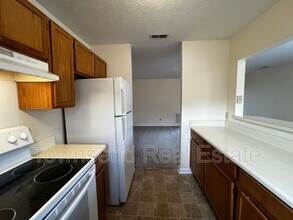 1031 Ancestry Dr in Fayetteville, NC - Foto de edificio - Building Photo