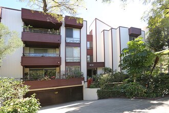 Oakhurst Royal Apartments in Beverly Hills, CA - Building Photo - Building Photo