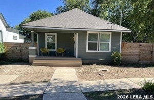 property at 426 E Woodlawn Ave