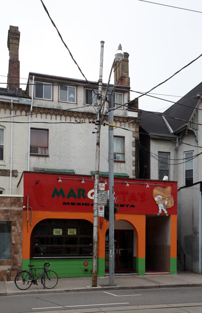 229 Carlton St in Toronto, ON - Building Photo - Building Photo