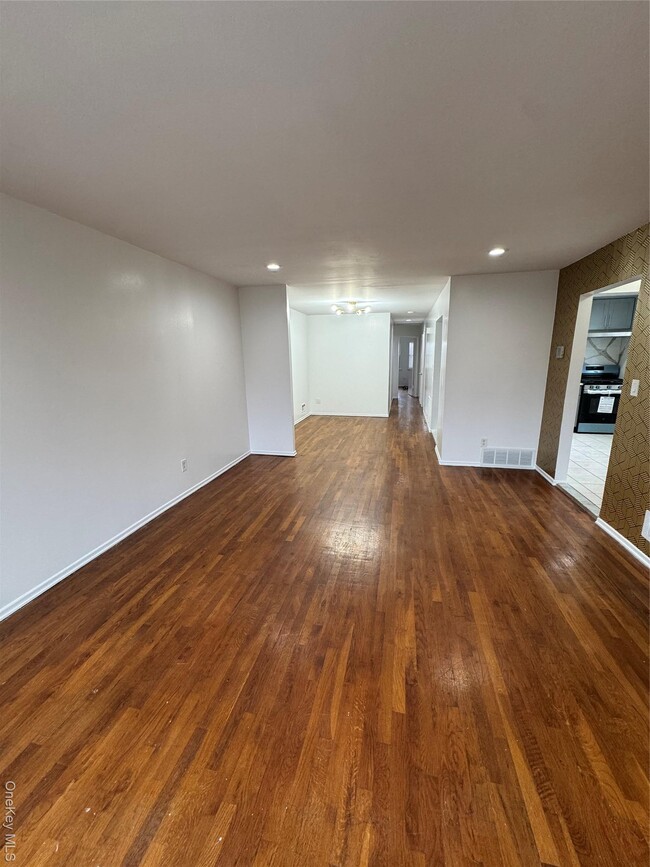 144-05 21st Ave in Queens, NY - Building Photo - Building Photo