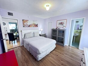 8420 Byron Ave in Miami Beach, FL - Building Photo - Building Photo