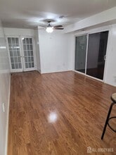 8 Scheid Dr in Sayreville, NJ - Foto de edificio - Building Photo