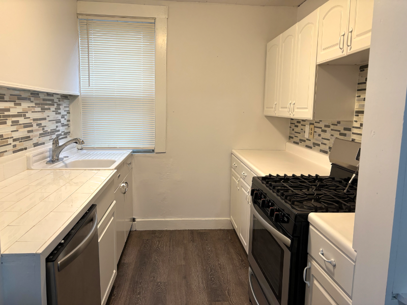 24 Ventura St in Boston, MA - Building Photo