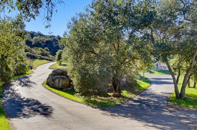 710 Gem Ln in Ramona, CA - Building Photo - Building Photo