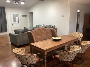 5320 Loma Vista in Malakoff, TX - Foto de edificio - Building Photo