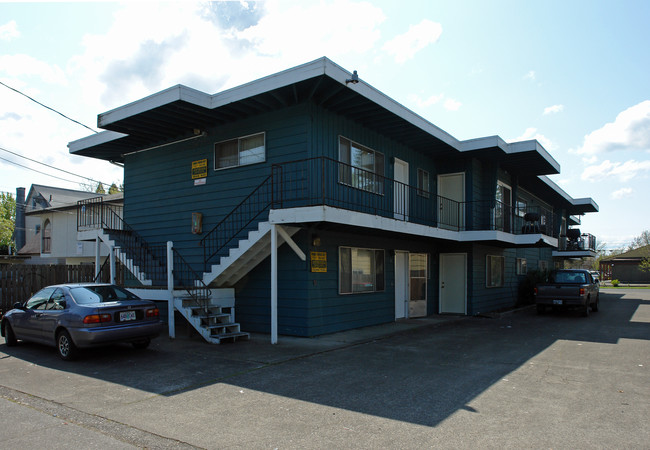 1455 High St in Eugene, OR - Foto de edificio - Building Photo