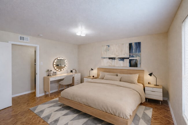 Raghu Apartments In Spring Branch