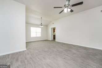 195 Creek Way in Covington, GA - Building Photo - Building Photo