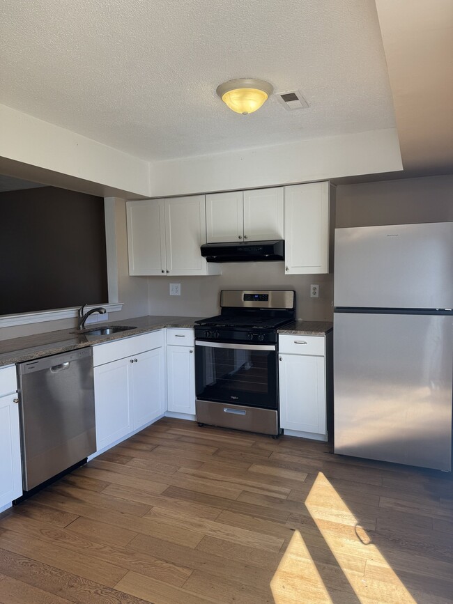 102 Covered Bridge Ct