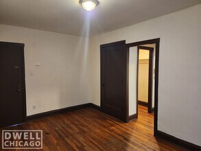 2639 N Spaulding Ave, Unit S in Chicago, IL - Building Photo - Building Photo