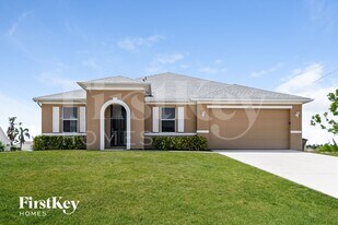 1325 NW 20th Ct in Cape Coral, FL - Building Photo