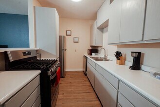 10201 Shane Dr in Corpus Christi, TX - Building Photo - Building Photo