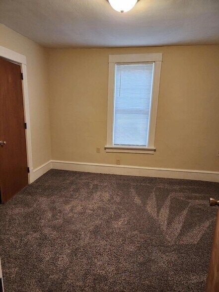 222 Anthony St SE in Willmar, MN - Foto de edificio - Building Photo
