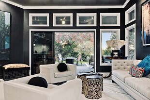 303 Golf Crest Ln in Lakeway, TX - Building Photo