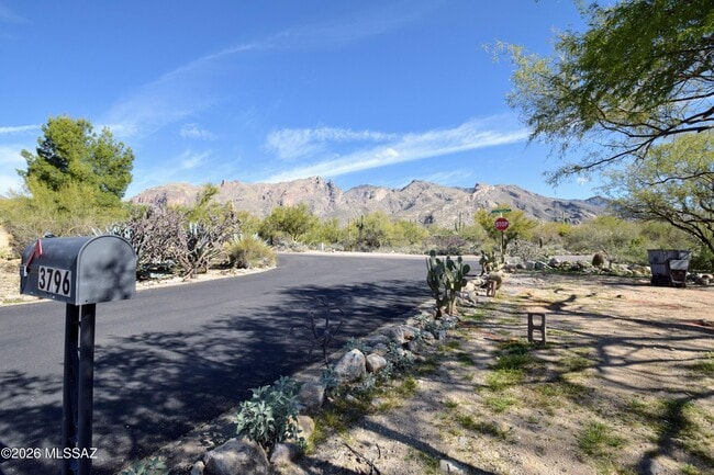 3796 E Guthrie Mountain Pl