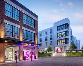 The Graphic Lofts in Charlestown, MA - Foto de edificio - Building Photo