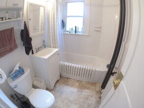 1622 Commonwealth Ave, Unit 27 in Boston, MA - Building Photo - Building Photo