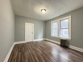 351 Leslie St, Unit 1 in Newark, NJ - Building Photo - Building Photo