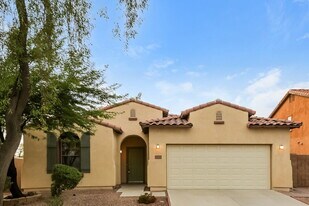 8036 W Forest Grove Ave in Phoenix, AZ - Building Photo