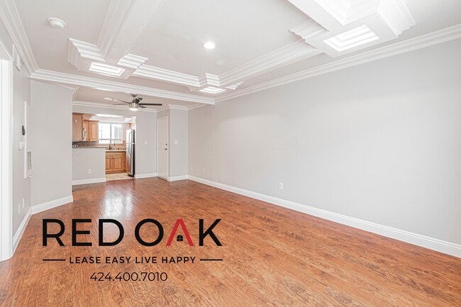 5325 Cartwright Ave in Los Angeles, CA - Building Photo - Building Photo