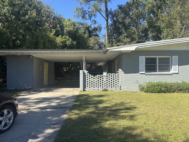 3247 Wisteria Ave in Brunswick, GA - Building Photo - Building Photo