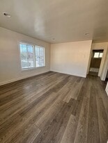 809 Alamitos Ave in Long Beach, CA - Building Photo